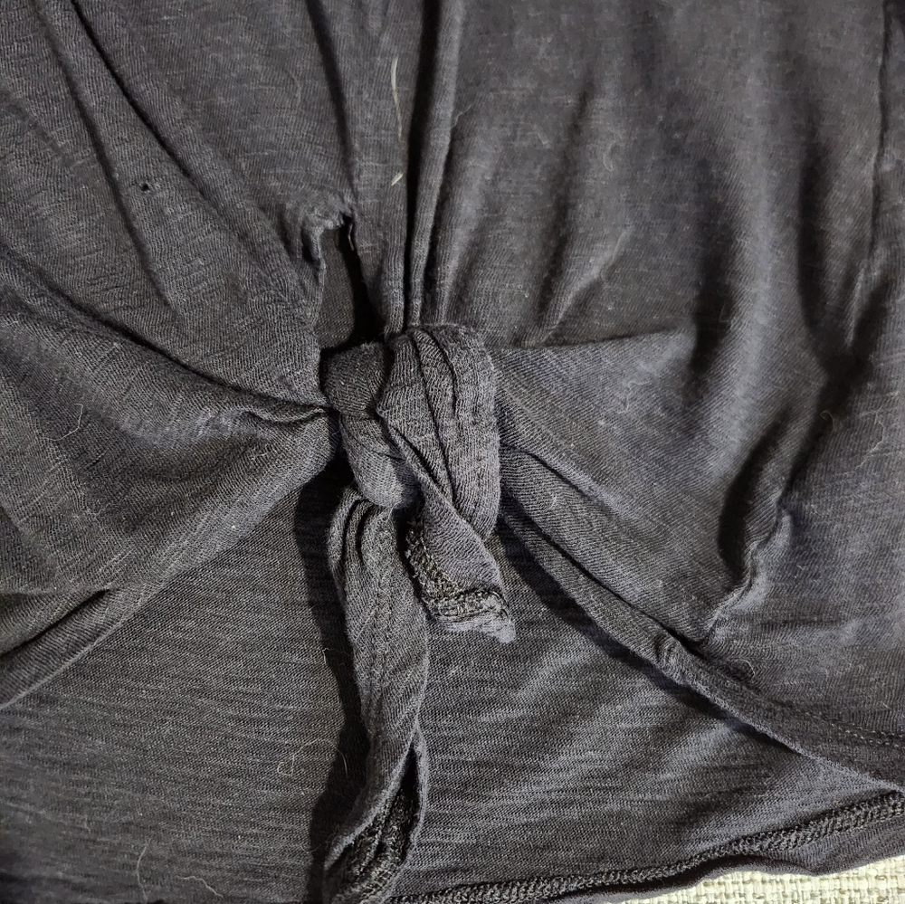 Knotted top - Picture 2 of 3